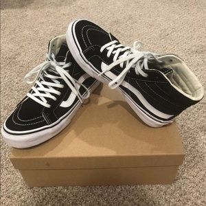 Vans Black Sk8 Hi W5.5 or M4